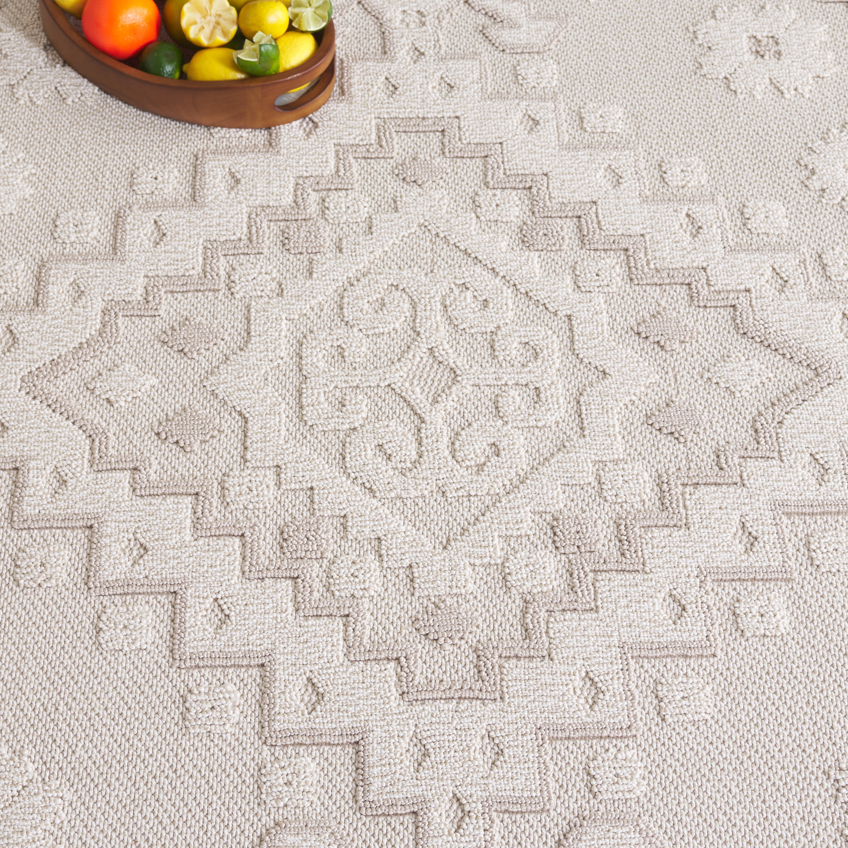 SAFAVIEH Paros Alfred Medallion Area Rug, Ivory, 4' x 6'