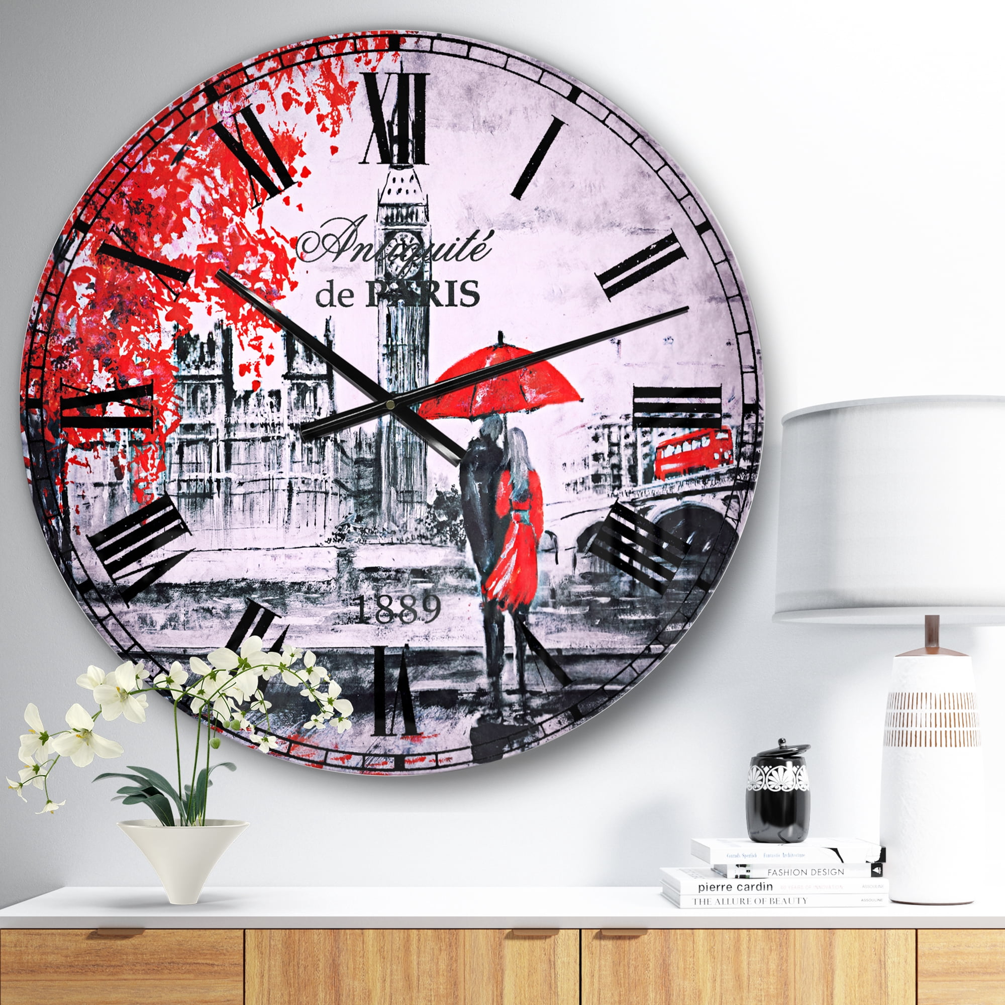 Designart 'Couples Walking in Paris' French Country wall clock