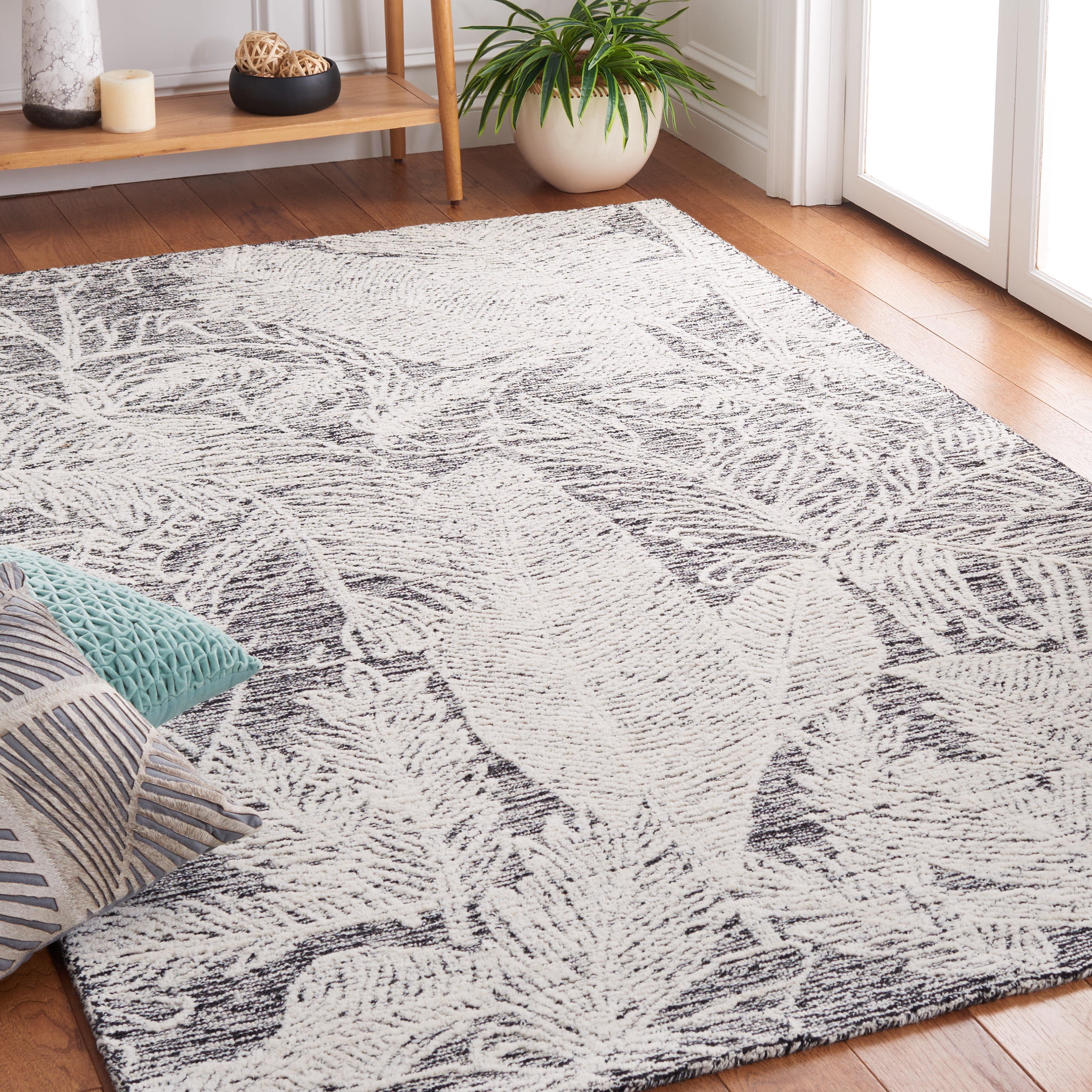 SAFAVIEH Metro Hartley Leaves Area Rug, Black/Ivory, 6' x 6' Square