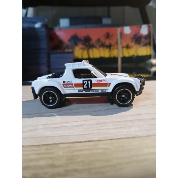 Hot Wheels Porsche 914 Safari White 1:64 Die Cast Malaysia