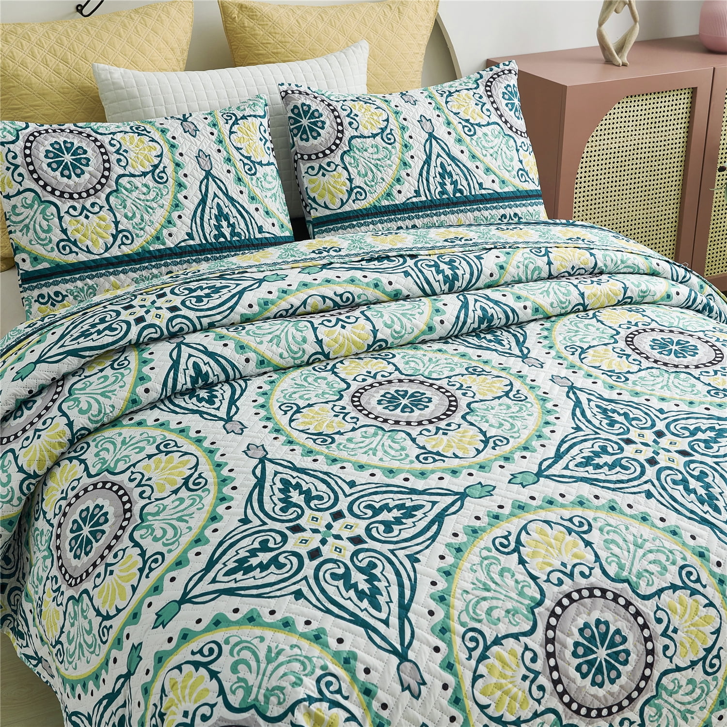 JML Quilt Set 3-Piece King Size, Soft Reversible 1 Quilt & 2 Shams Bedspread Coverlet Set,Atrovirens & Yellow
