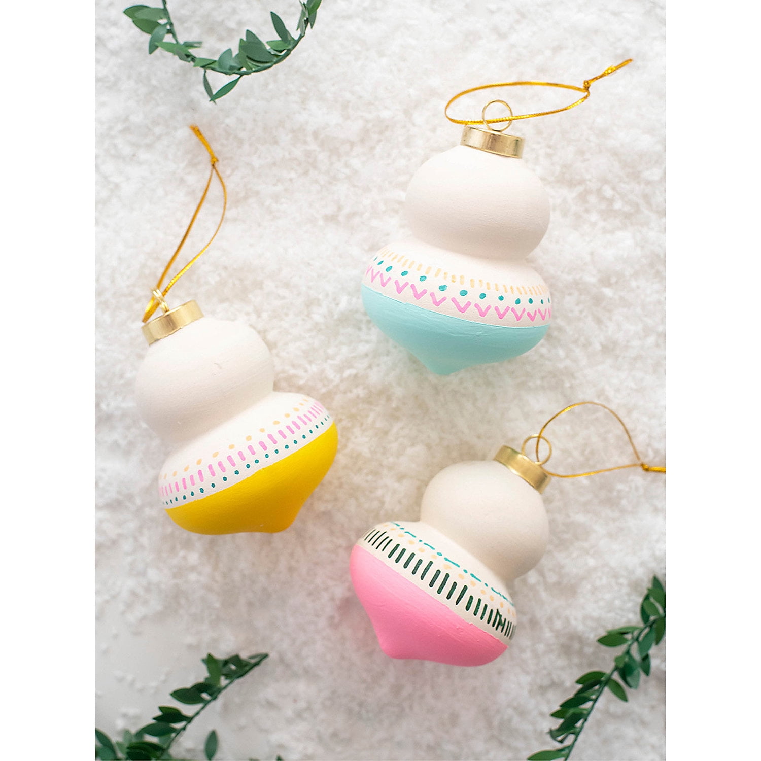 Fun Express Holiday Ceramic Ornaments Craft Kit, 12 Pieces