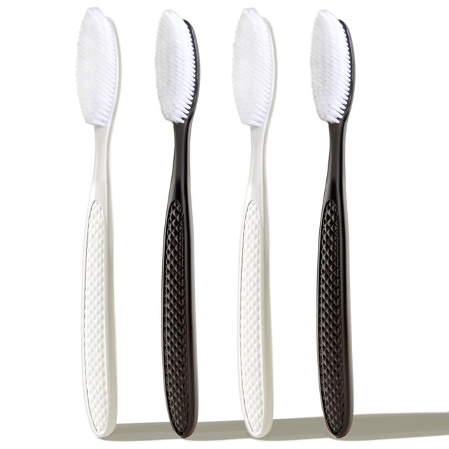 Cepillo de dientes GOLD DAWN cabezal grande con cerdas de carbón, paquete de 4