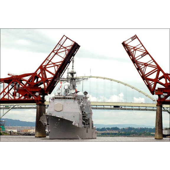 24"x36" Gallery Poster, guided-missile cruiser USS Bunker Hill (CG-52) at Portland Oregon