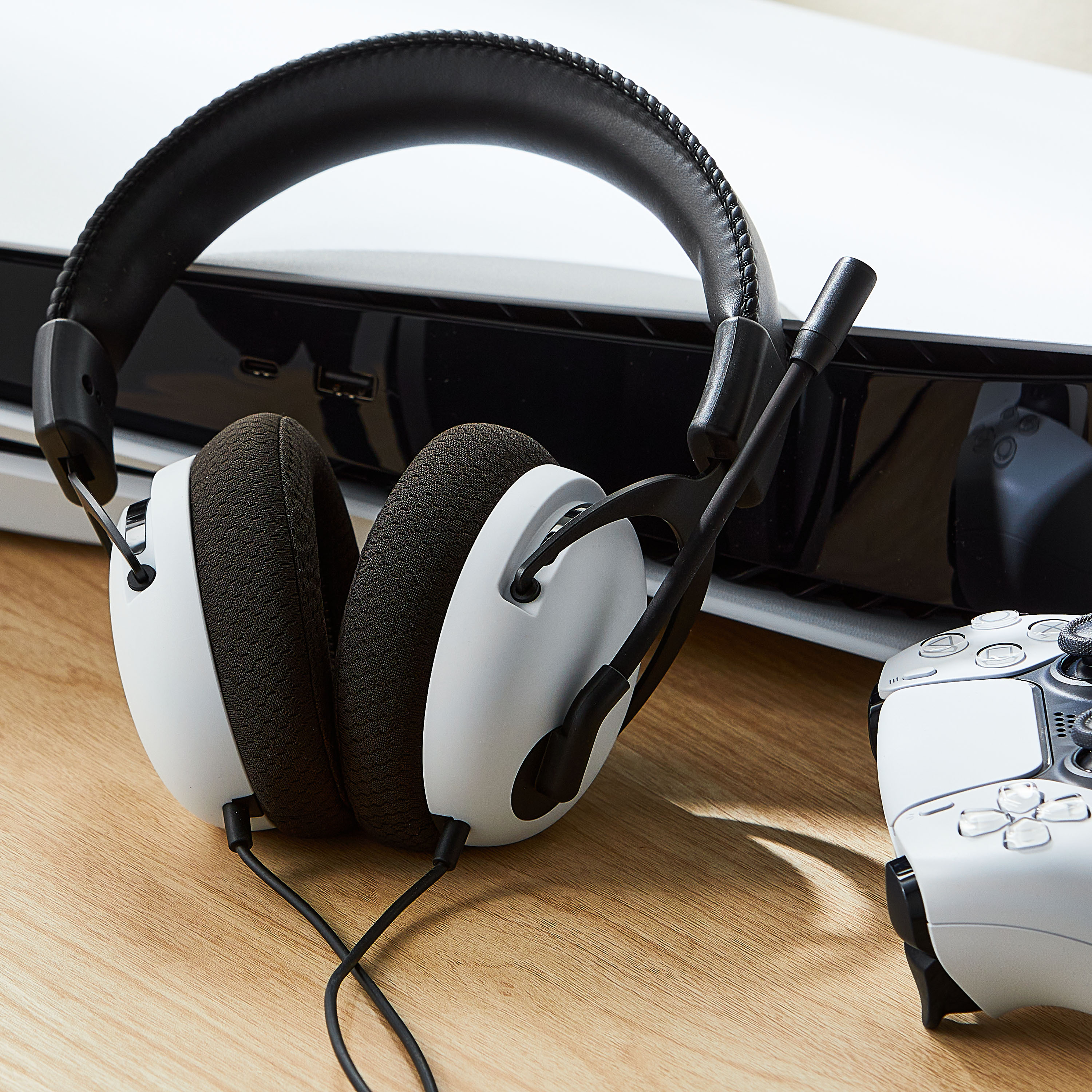 Auriculares gamer con cable onn compatibles con PlayStation PS4 y PS5, negro y blanco 3
