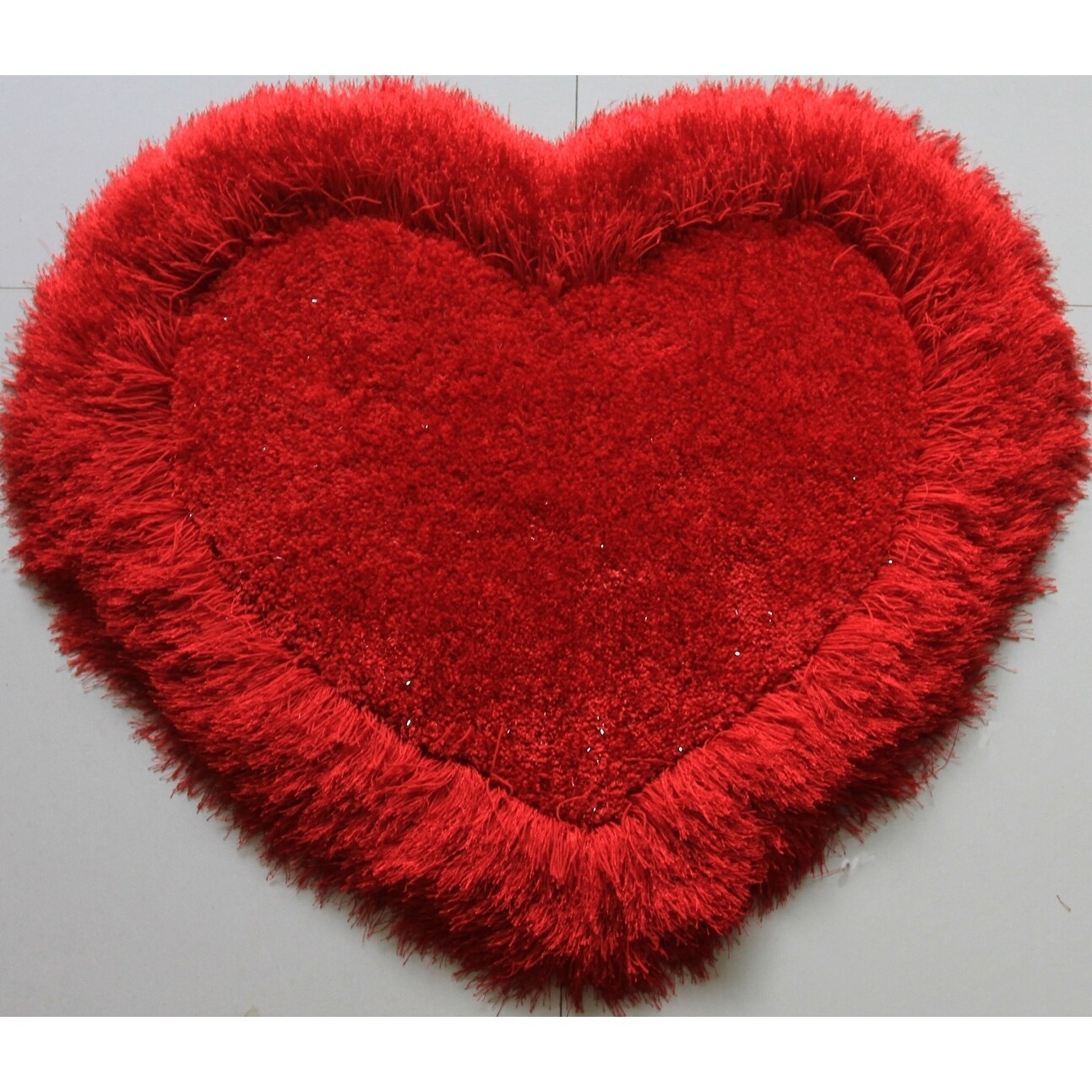 Amazing Rugs, LLC. Heart Shape Hand Tufted Shag Area Rug (28inch x 32