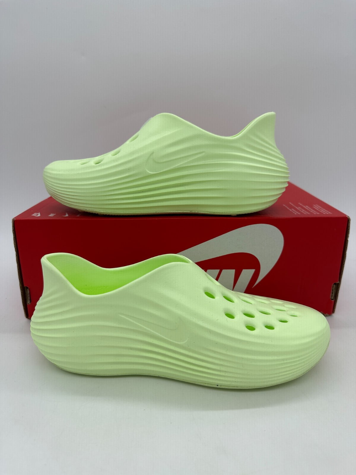 Nike ReactX Rejuven8 Women's Size 6 Neon Green Athletic Slides