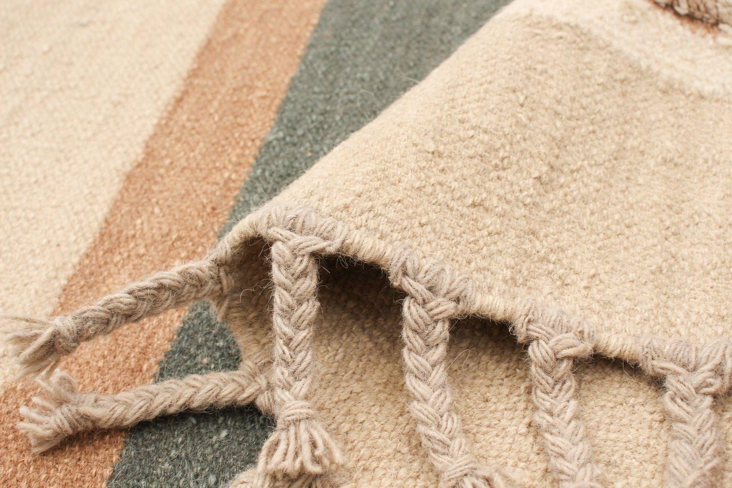 ECARPETGALLERY 5'5" x 7'11" Carved Cambridge Hand Made Area Rug for Living Room, Dining Room and Bedroom in Grey