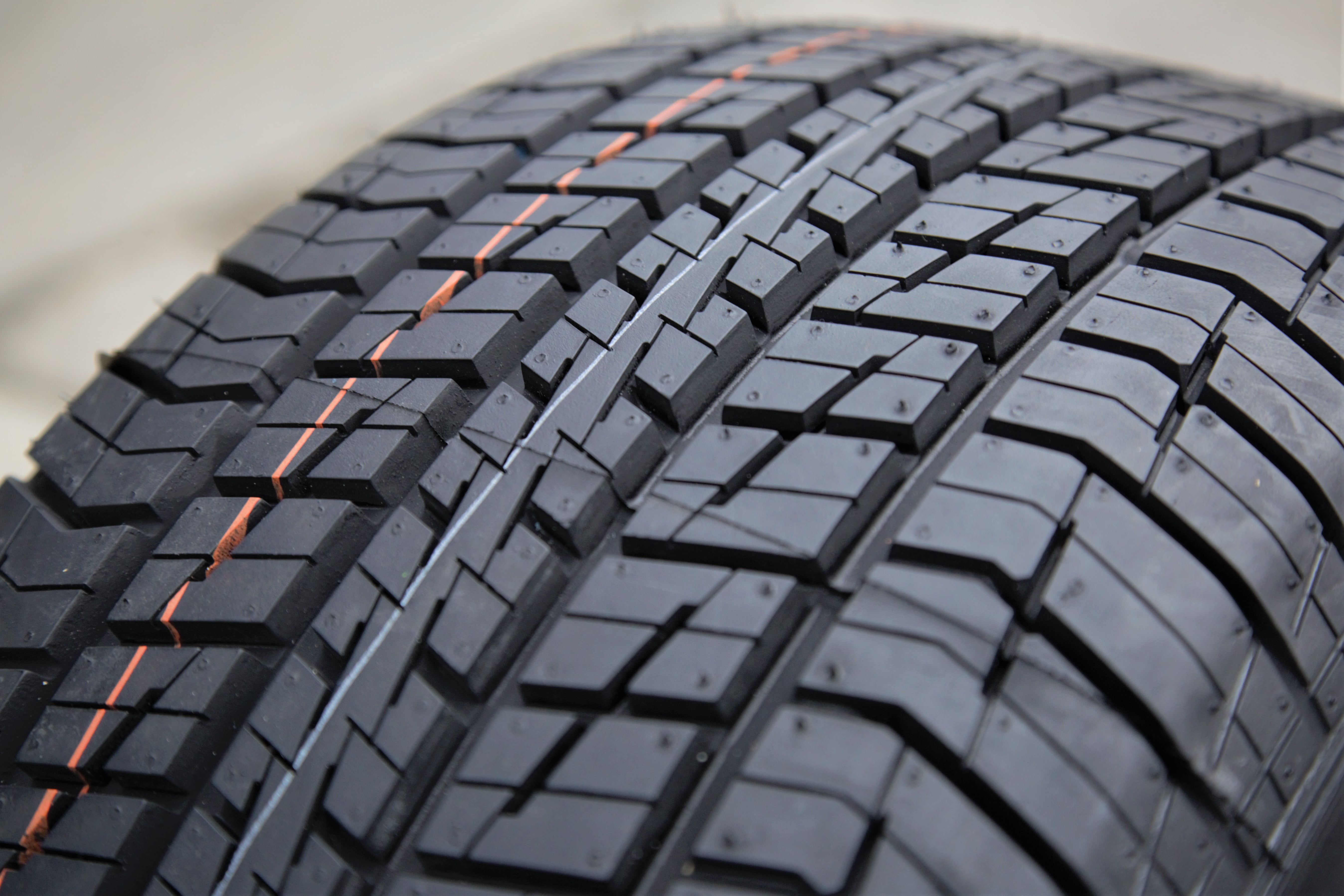 Firestone Firehawk Indy 500 295/50R15 105 S Tire