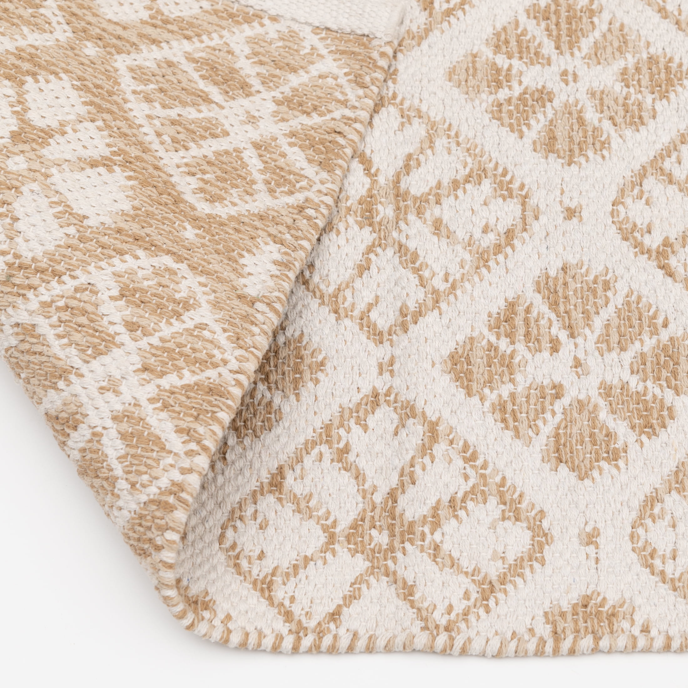 Mainstays by Becky G. & Alejandra Indoor Accent Rug, Beige Tile, 24" x 36"