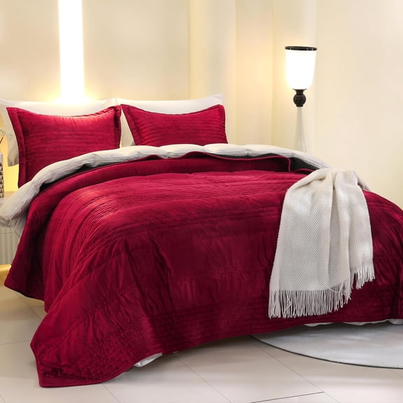 Luxury King Velvet Quilt Set,Ultra-Soft All Season Lightweight Comforter & Bedspread Coverlet, Includes 2 Pillow Shams (Red, King)