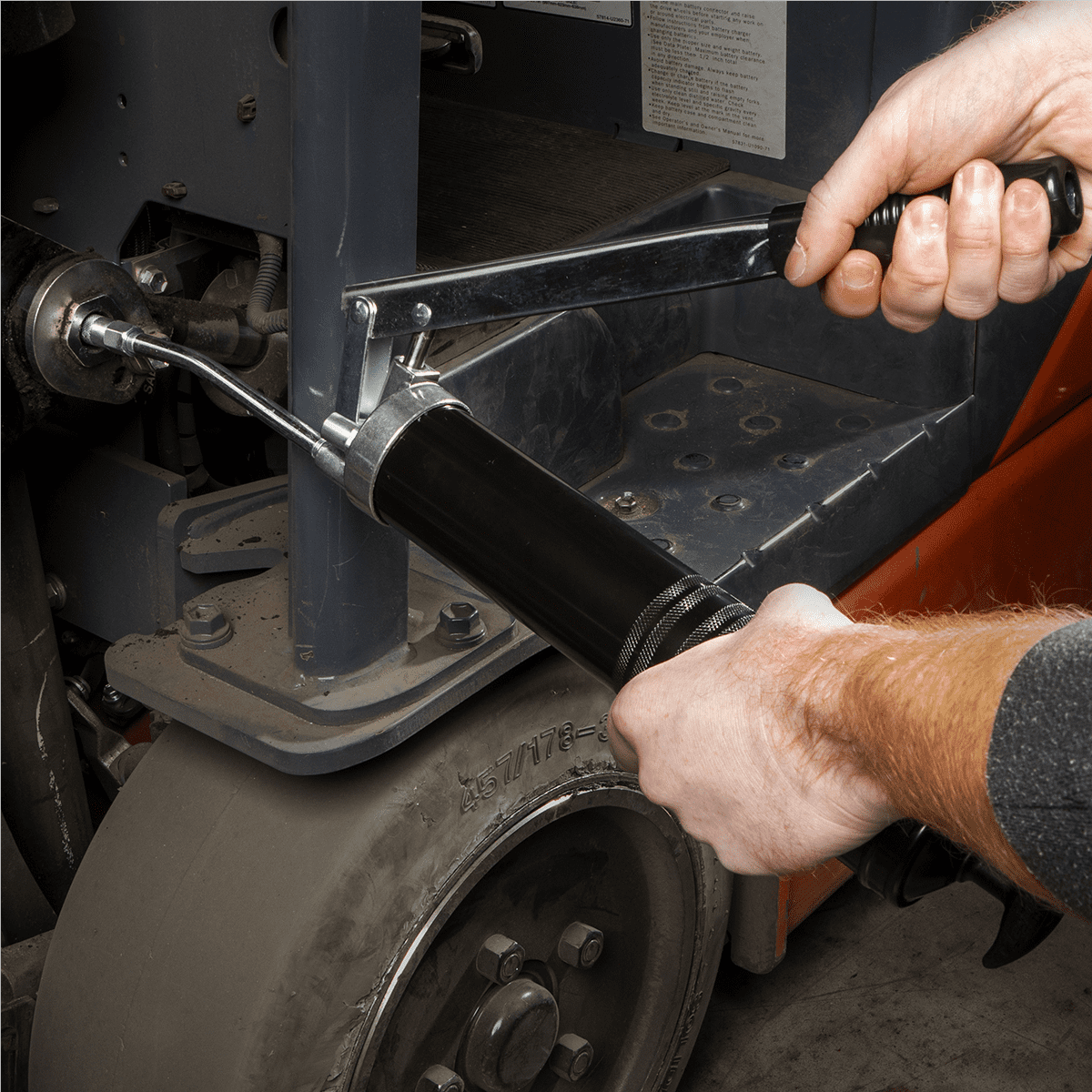 Legacy Manufacturing Workforce Pro Heavy Duty Lever Action Grease Gun