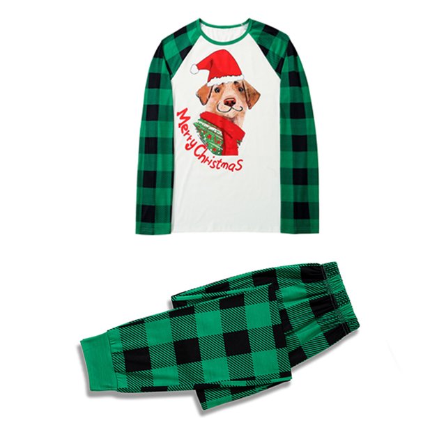 pijamas de navidad para la familia trajes a juego moda para mamás lattice printing top pants suit wear mom Conjunto de pijama de manga larga color verde; top con torso blanco y mangas cuadriculadas tipo buffalo check, estampado frontal de perro con gorro navideño y texto "Merry Christmas"; pantalón a juego cuadriculado con cintura y puños elásticos. Ideal para pijamas familiares y fotos en casa; material: poliéster según especificaciones.
