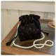 thumbnail image 2 of Bolso Mano Hombro Tipo Cubo Pana Con Fresas para Mujer, 2 of 9