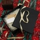 thumbnail image 3 of Caja de regalo OBMMIRAO extra grande negra con tapa de cartón de 43 x 33 x 15 cm, 3 of 7