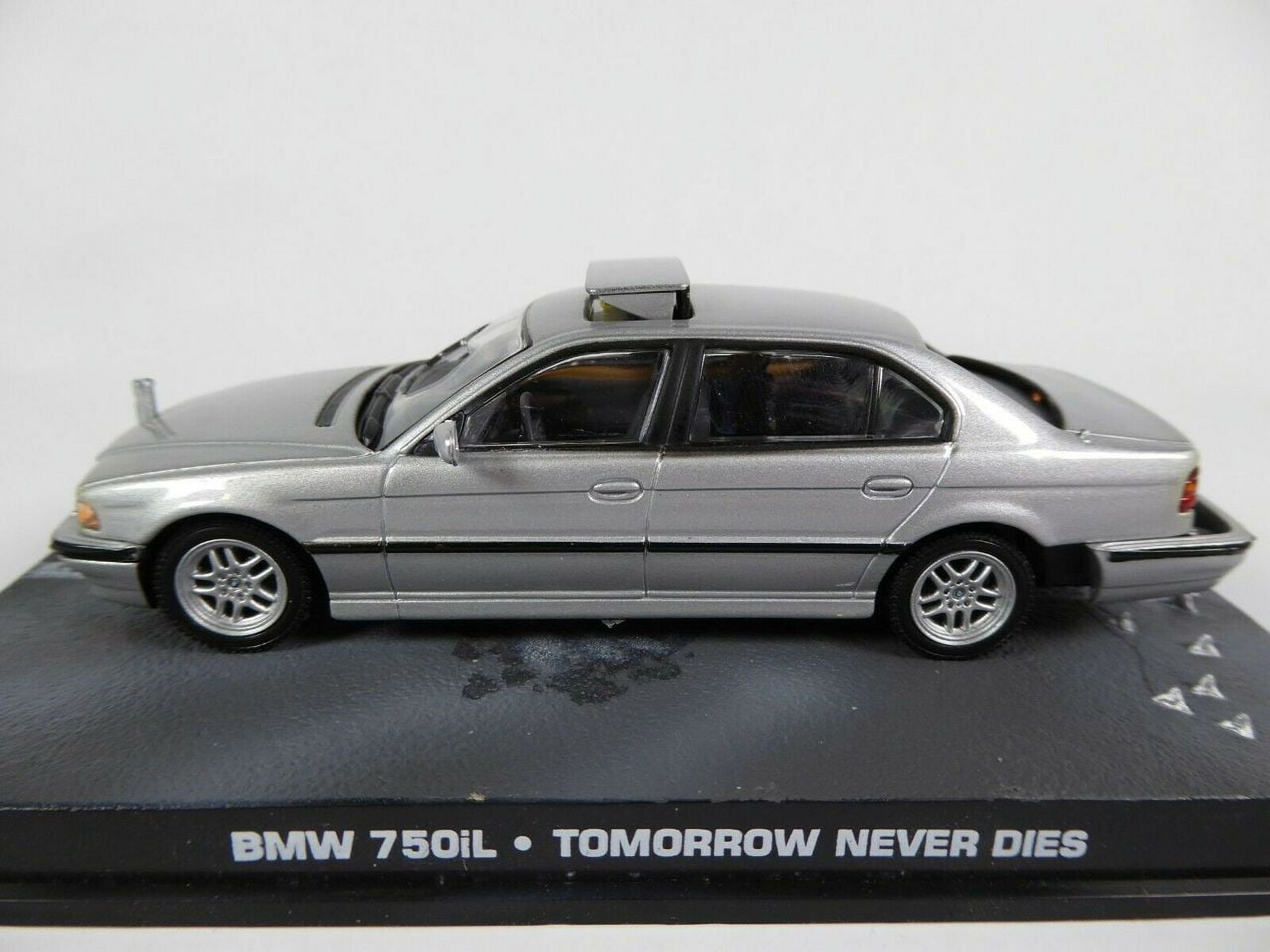 JAMES BOND - 1/43 BMW 750iL (TOMORROW NEVER DIES) (KY12) - Walmart.com