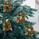thumbnail image 3 of Adornos navideños artesanales decorativos para el árbol, monogramas decorativos acrílicos 2D con gorro de Papá Noel, 26 letras, adornos navideños colgantes para manualidades, decoración navideña para, 3 of 5