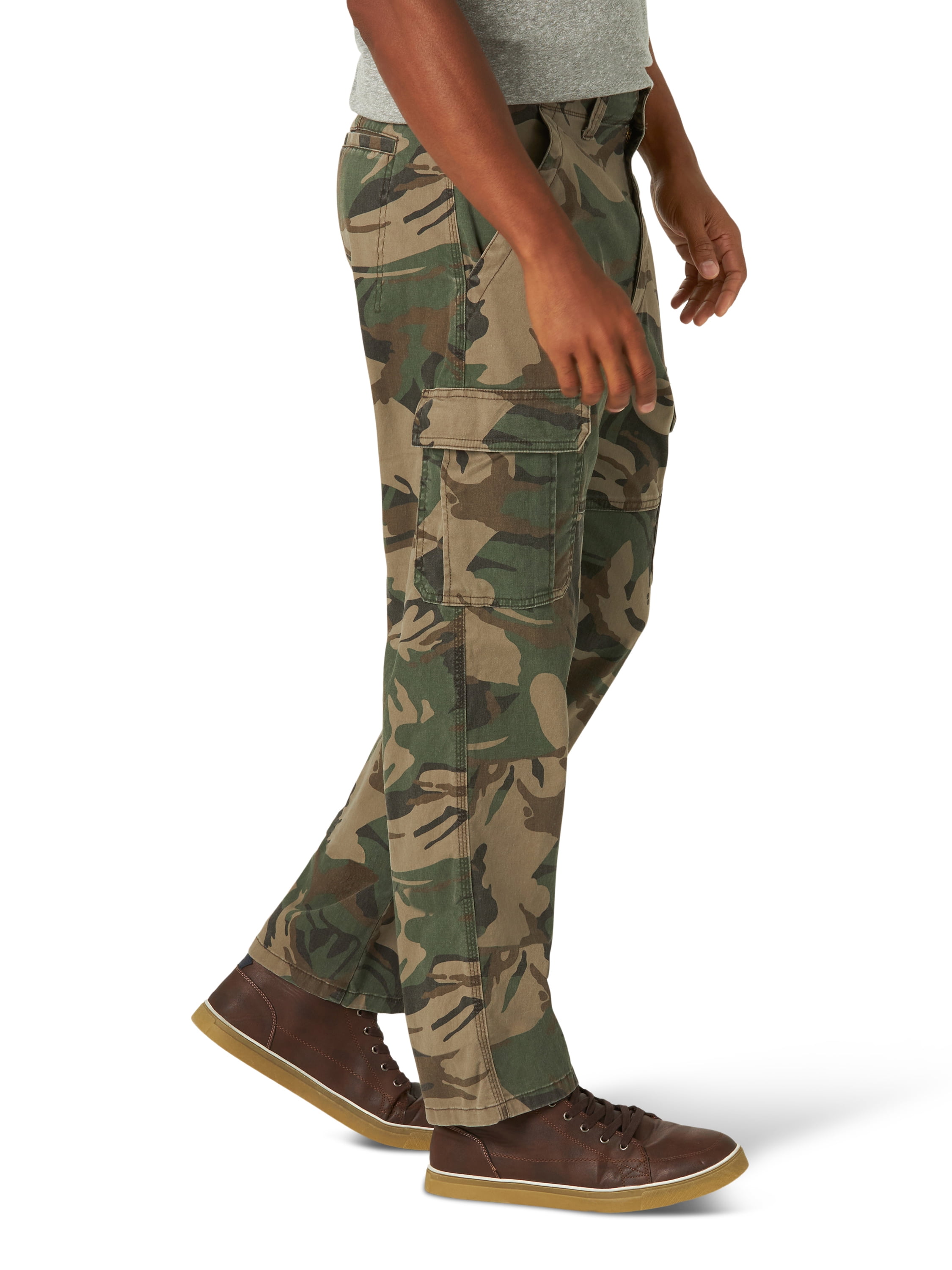 Wrangler Men's and Big Men's Relaxed Fit Cargo Pants With Stretch -  