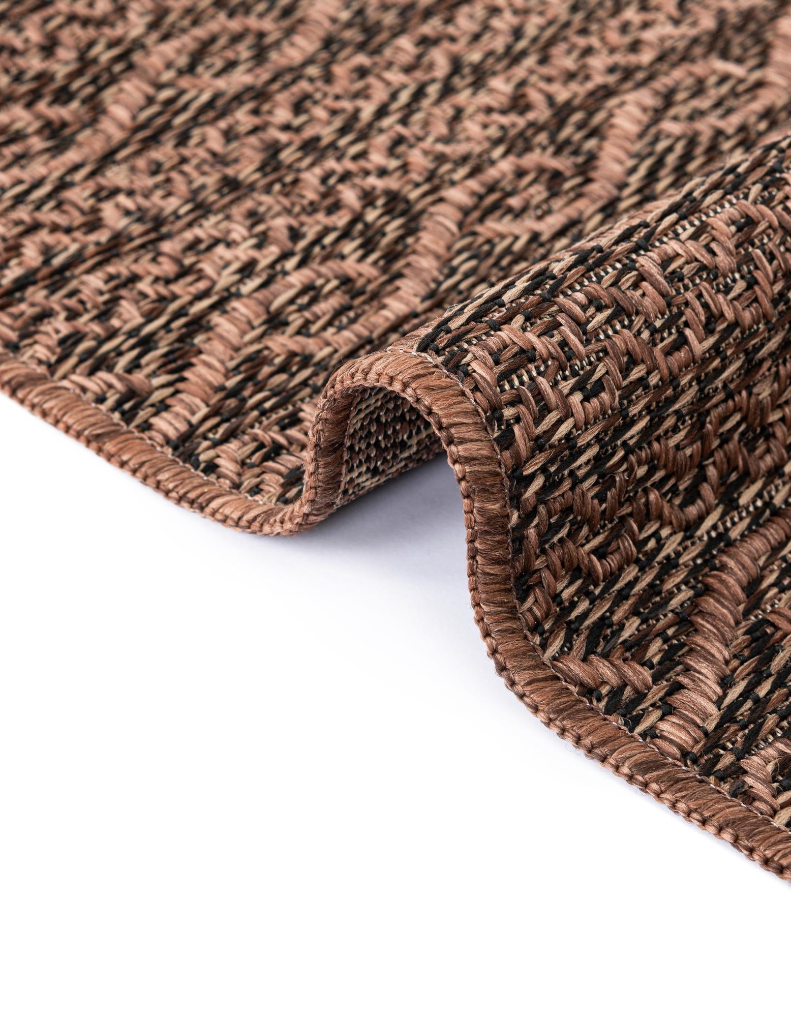 Unique Loom Outdoor Modern Collection Area Rug - Links (7' 1" x 10' Rectangle Brown/Black)