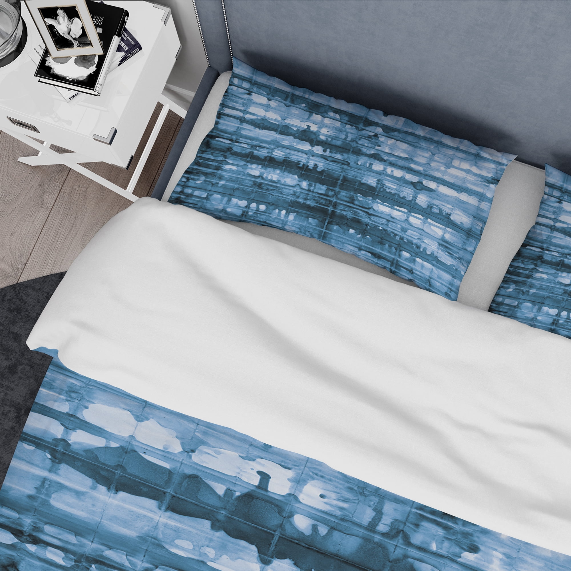 Designart 'Indigo watercolor geometrical V' Geometric Duvet Cover Set