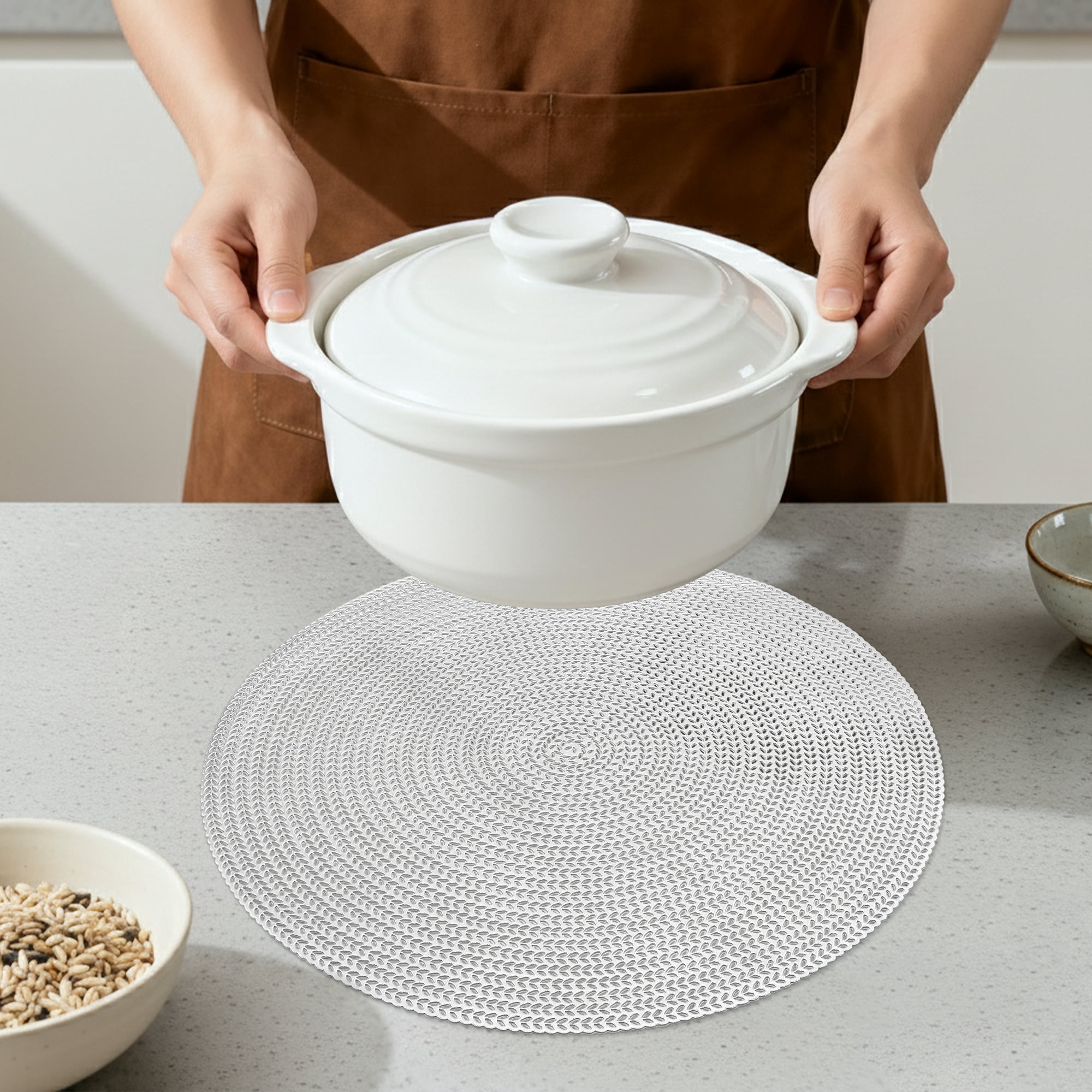 Unique Bargains Set of 6 Round Washable Hollow Design Placemats Silver