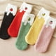 thumbnail image 5 of Calcetines de invierno Minnieouse duraderos de poliéster para temperaturas frías calcetines de frutas regalo negro, 5 of 6