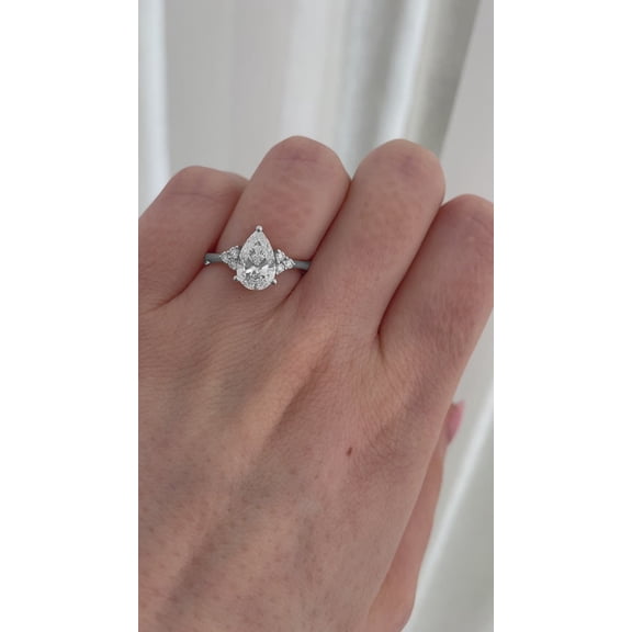 solitaire jewels 2.25CT Pear Moissanit 7 Stone Engagement Ring For Women, 14K White Gold Plating Over Silver, D Color VVS Clarity