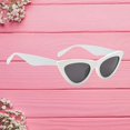 thumbnail image 1 of de sol de estrechas para las mujeres blanco Hugo gafas de sol cat eye, 1 of 9