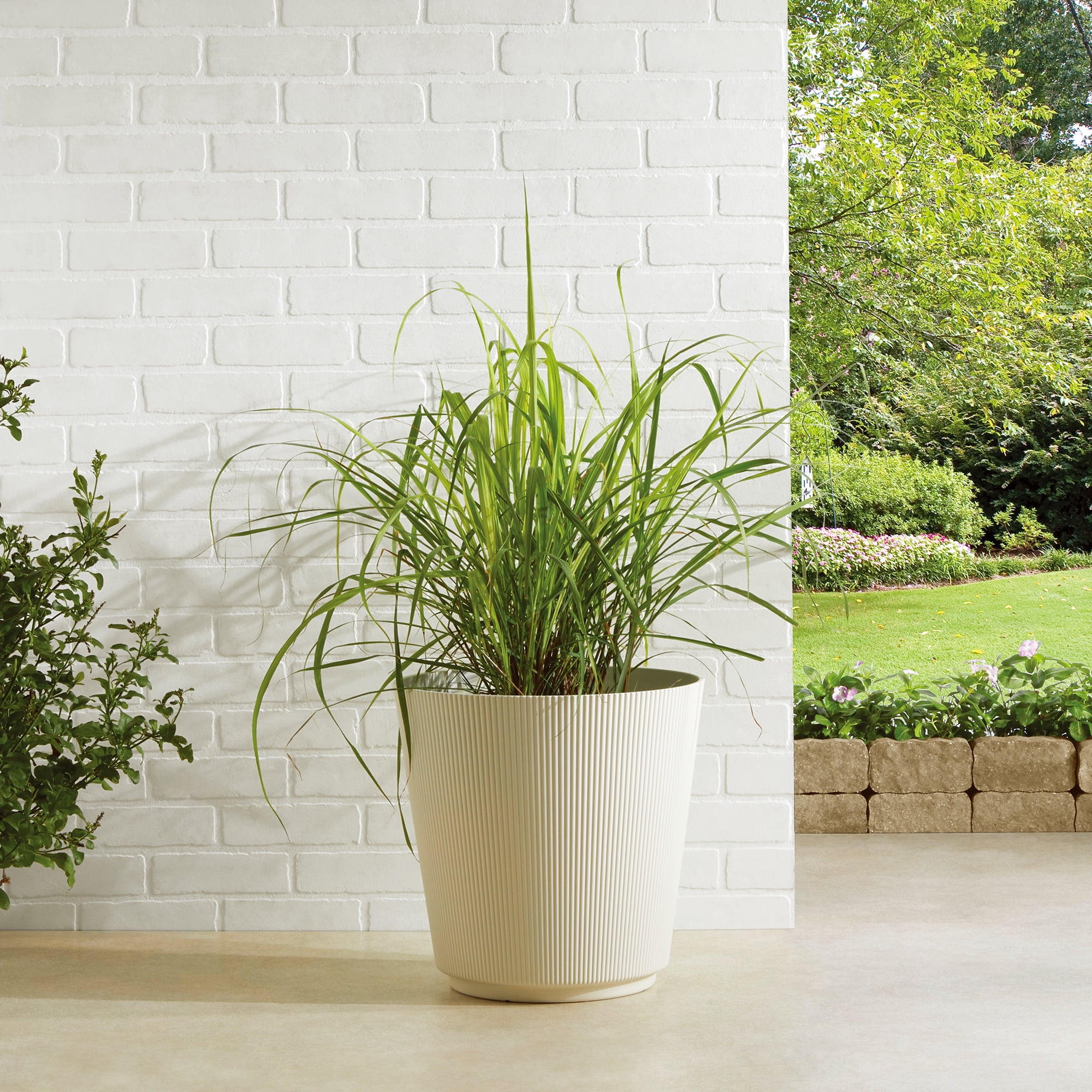 Mainstays Parker 15.9" x 15.9" x 15.8" Round Vanilla Dream 100% Recycled Resin Planter