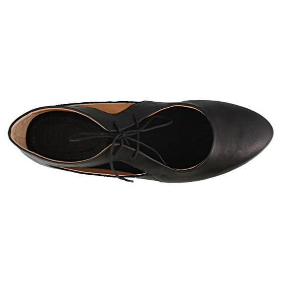 latigo flat shoes