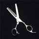 thumbnail image 3 of Tijeras de corte de cabello japonesas de acero inoxidable de 6 pulgadas con tijeras de entresacar para salón y uso doméstico., 3 of 5