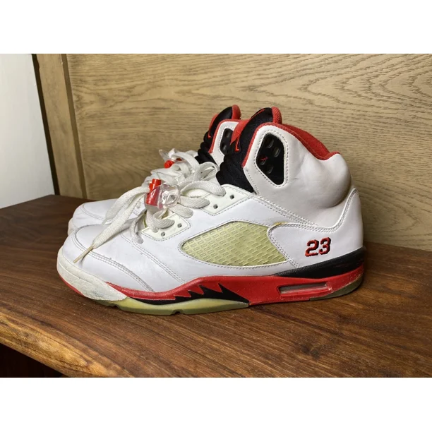 N I-K-E A i r-Jor-dan Fire Red 5 Retro 2006 White Blk V 136027-162 Sz 11 NBA Smeakers