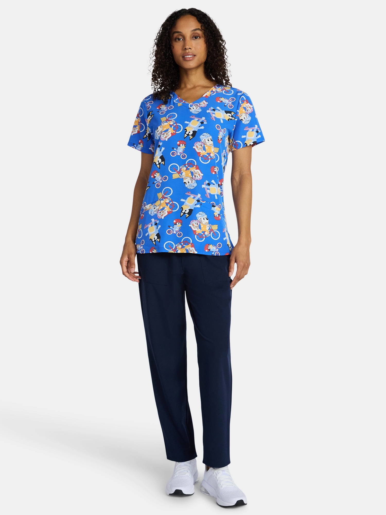 Bluey Women's Graphic Scrub Top, Sizes S-3XL – picture 6
