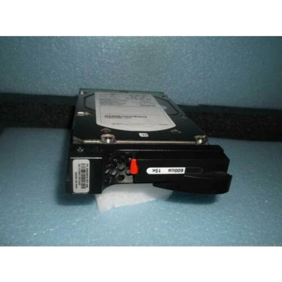 EMC 005049039 600GB 15k SAS HARD DRIVE V2-PS15-600 VNXe3100 VNXe3150 VNXe3200