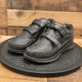 thumbnail image 1 of NEW BALANCE 576 HOOK AND LOOP MENS ATHLETIC SHOES BLACK LEATHER LOW SIZE 9.5EEEE, 1 of 6