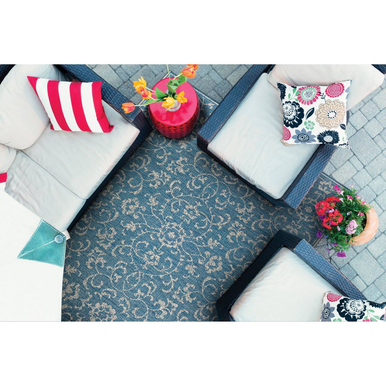 Couristan Monte Carlo Summer Vines Pewter-Ivory Indoor/Outdoor Area Rug