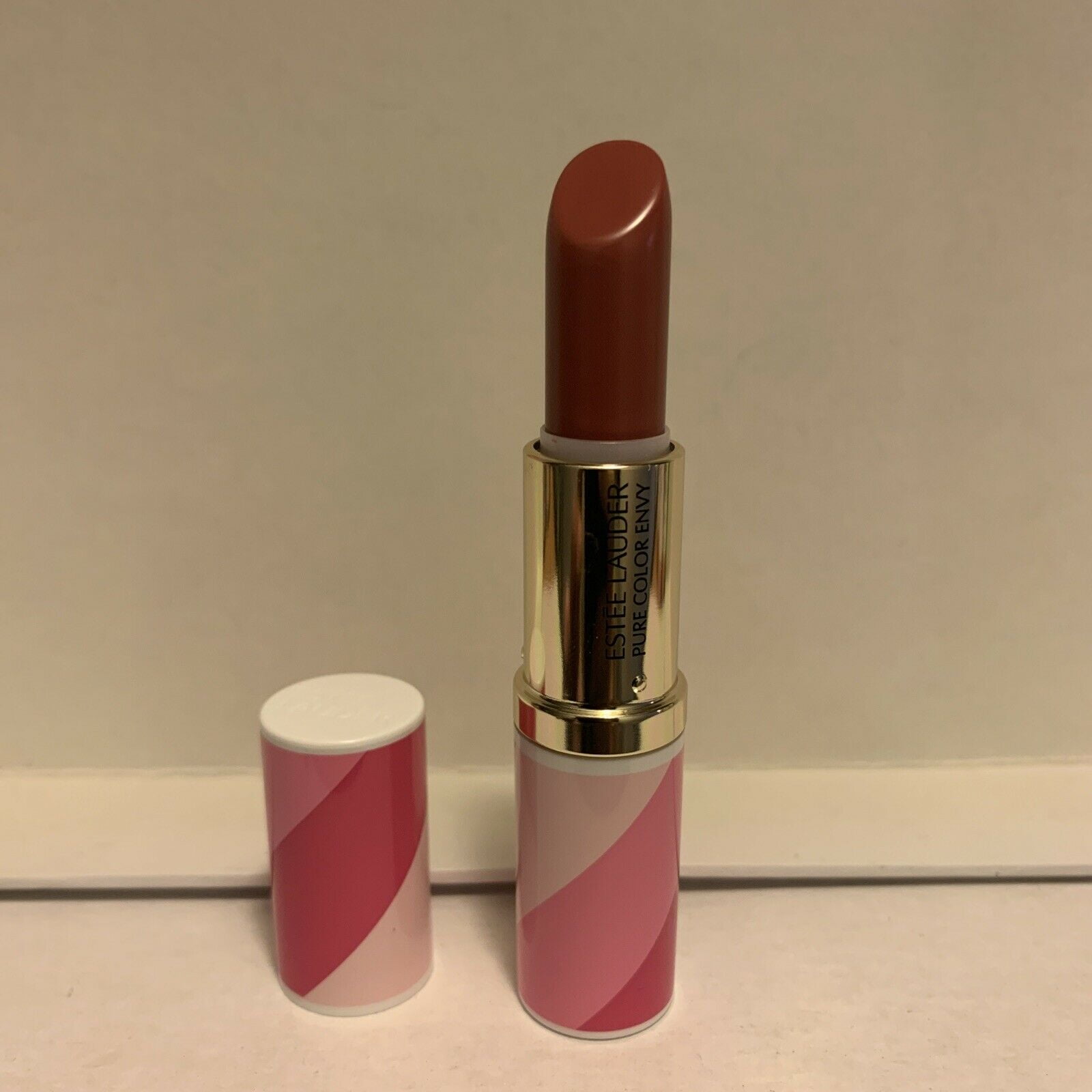 Estee Lauder Pure Color Envy Sculpting Lipstick 3.5g 440 Irresistible