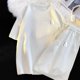 thumbnail image 3 of Traje de marca de verano para hombre, conjunto deportivo informal de lujo a la moda, cuello redondo, pantalones cortos sueltos de manga corta, conjunto de chándal de dos piezas con diseño de gofre, 3 of 5