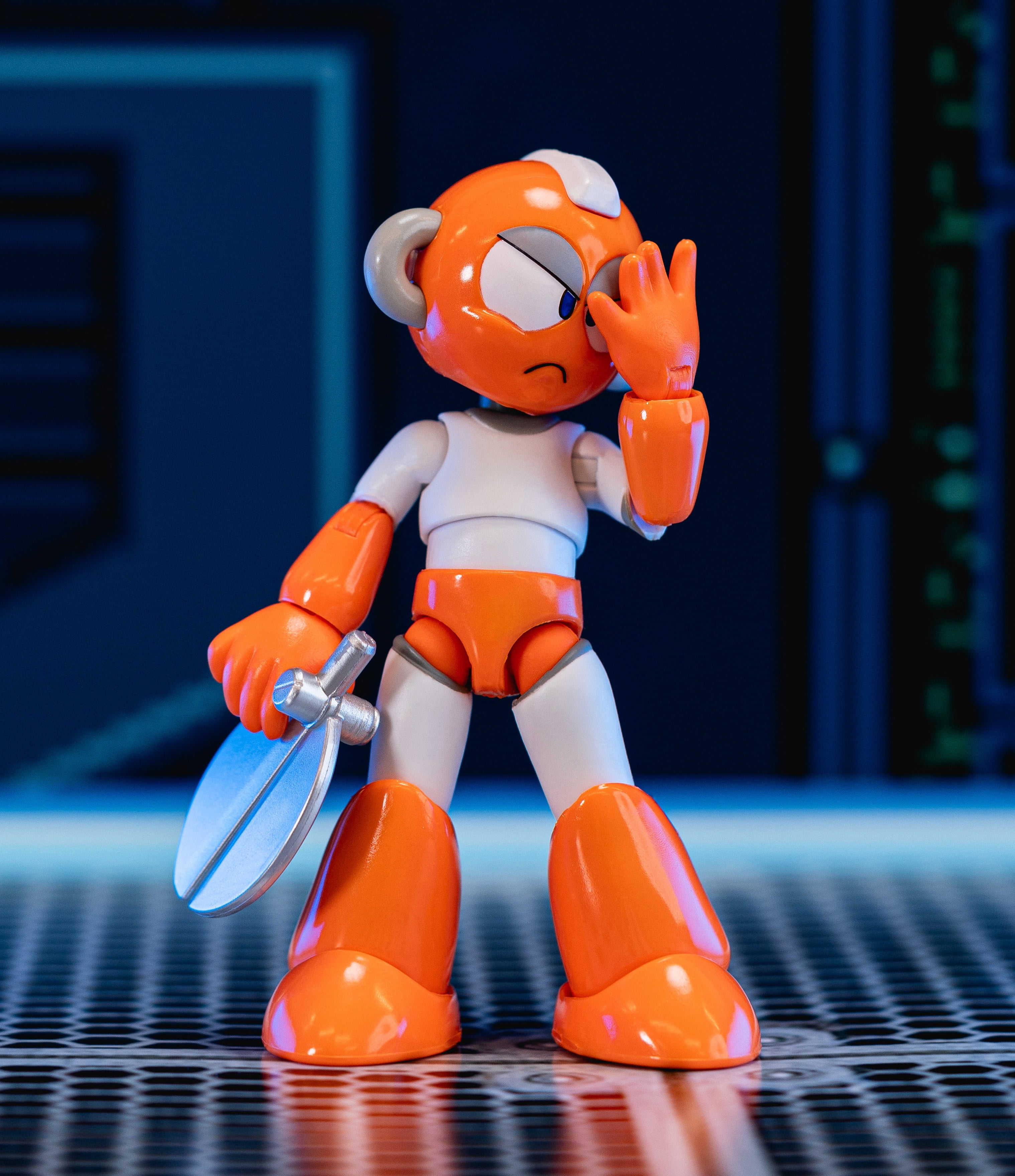 Jada Mega Man 4" Cut Man 1:12 Scale Action Figure, Wave 2 – 15+ Points of Articulation, Alternate Hands & Head, Rolling Cutter Accessory