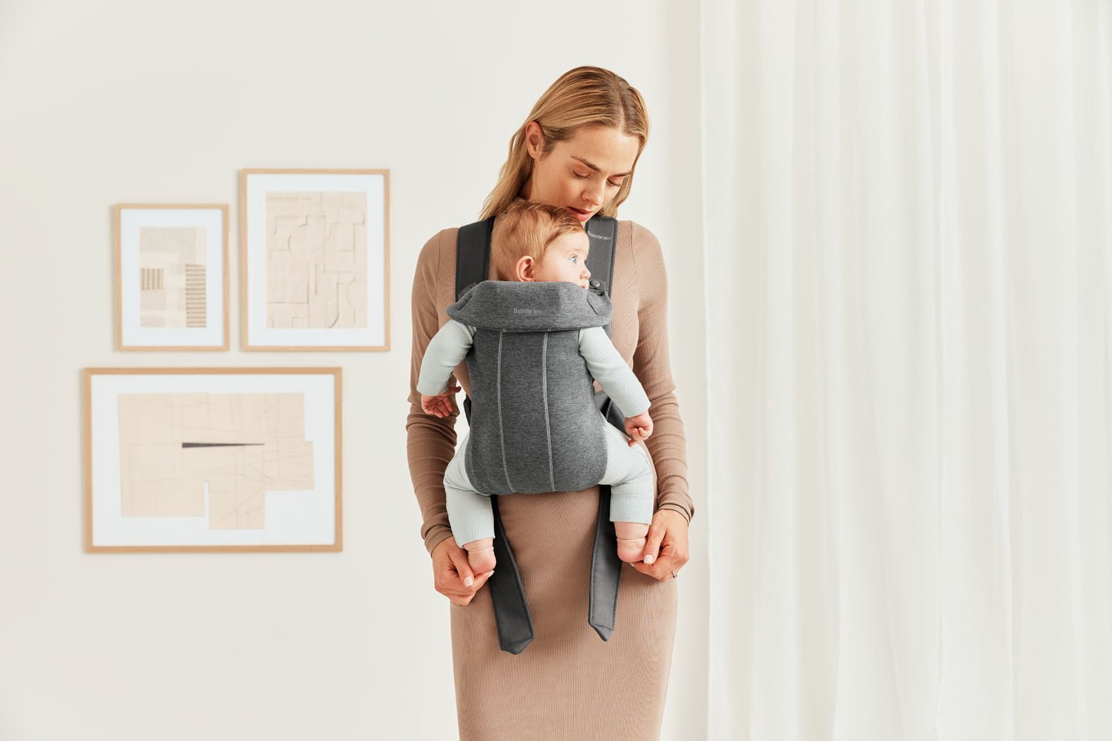 BabyBjorn Baby Carrier Mini, Perfect First Carrier for Infant, 3D Jersey, Dark Gray, One Size
