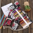 thumbnail image 1 of Cortina de lápices de colores multicolor hecha a mano con arte étnico, bolsa de lona para lápices, bolsa para lápices para estudiantes, estuche de papelería para pintar, 1 of 6