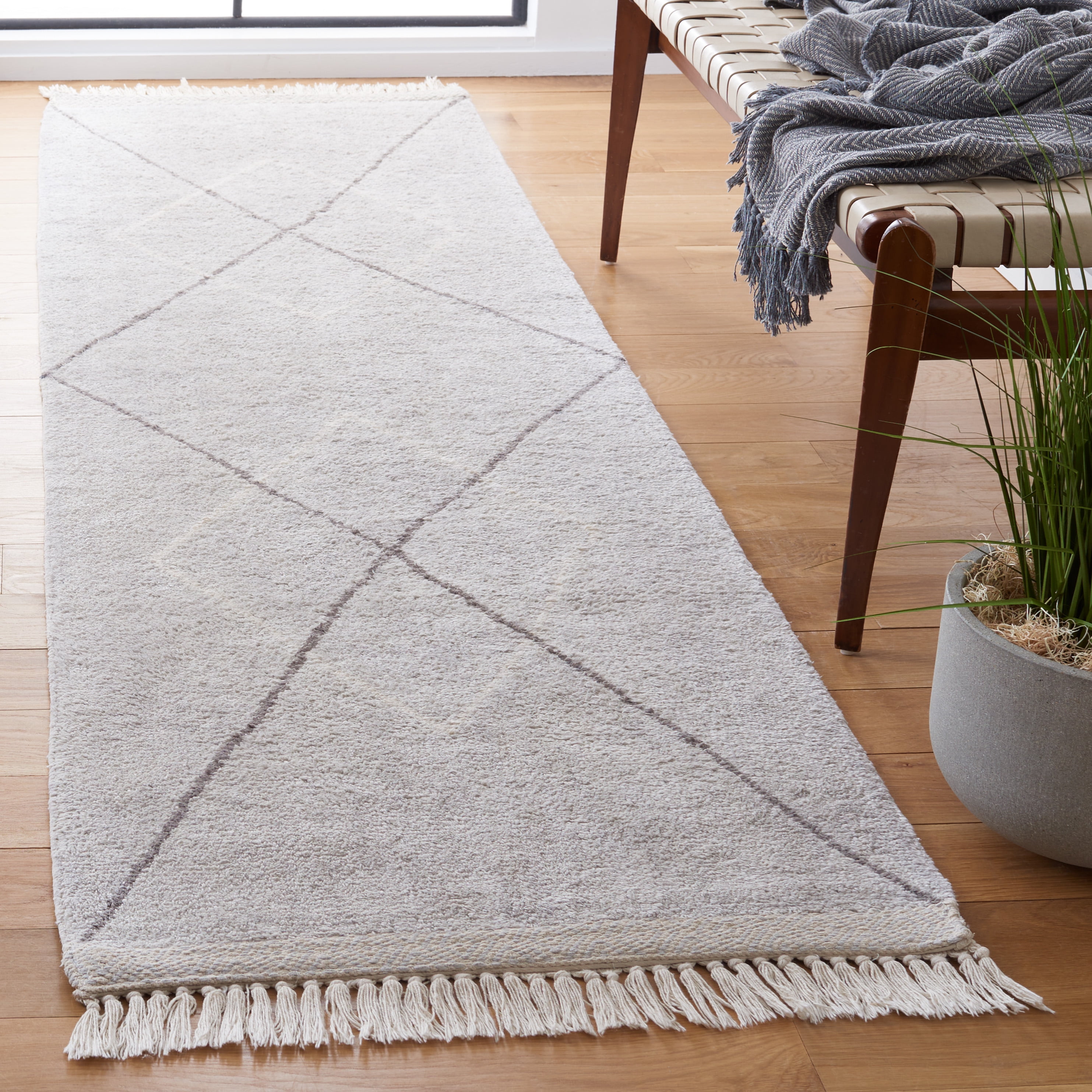 SAFAVIEH Easy Care Myrtle Cross Cotton Machine Washable Runner Rug, Grey/Ivory, 2'3" x 11'