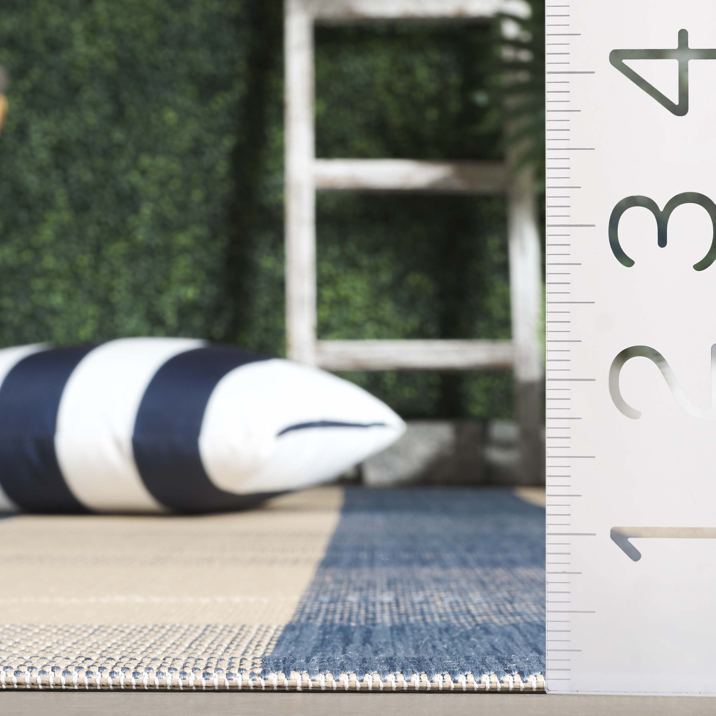 Safavieh Courtyard Benjamin Plaid Indoor/Outdoor Area Rug, Beige/Blue, 4' x 4' Square