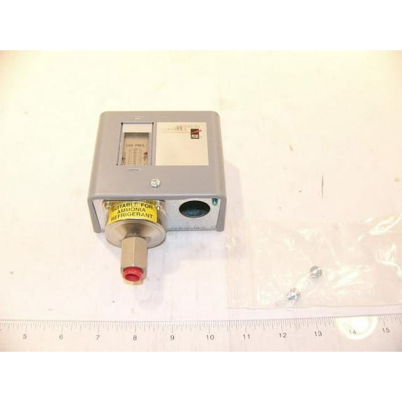 Johnson Controls New P70AA-5 - 20"-100 Open-Lo Ammonia SW Thermostats