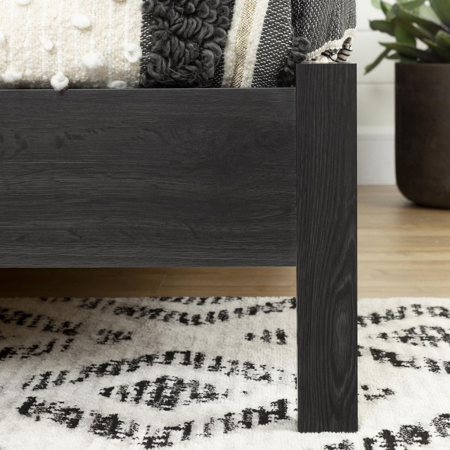 Lit plateforme Queen, fini Chêne gris, collection Step One de Meubles South Shore