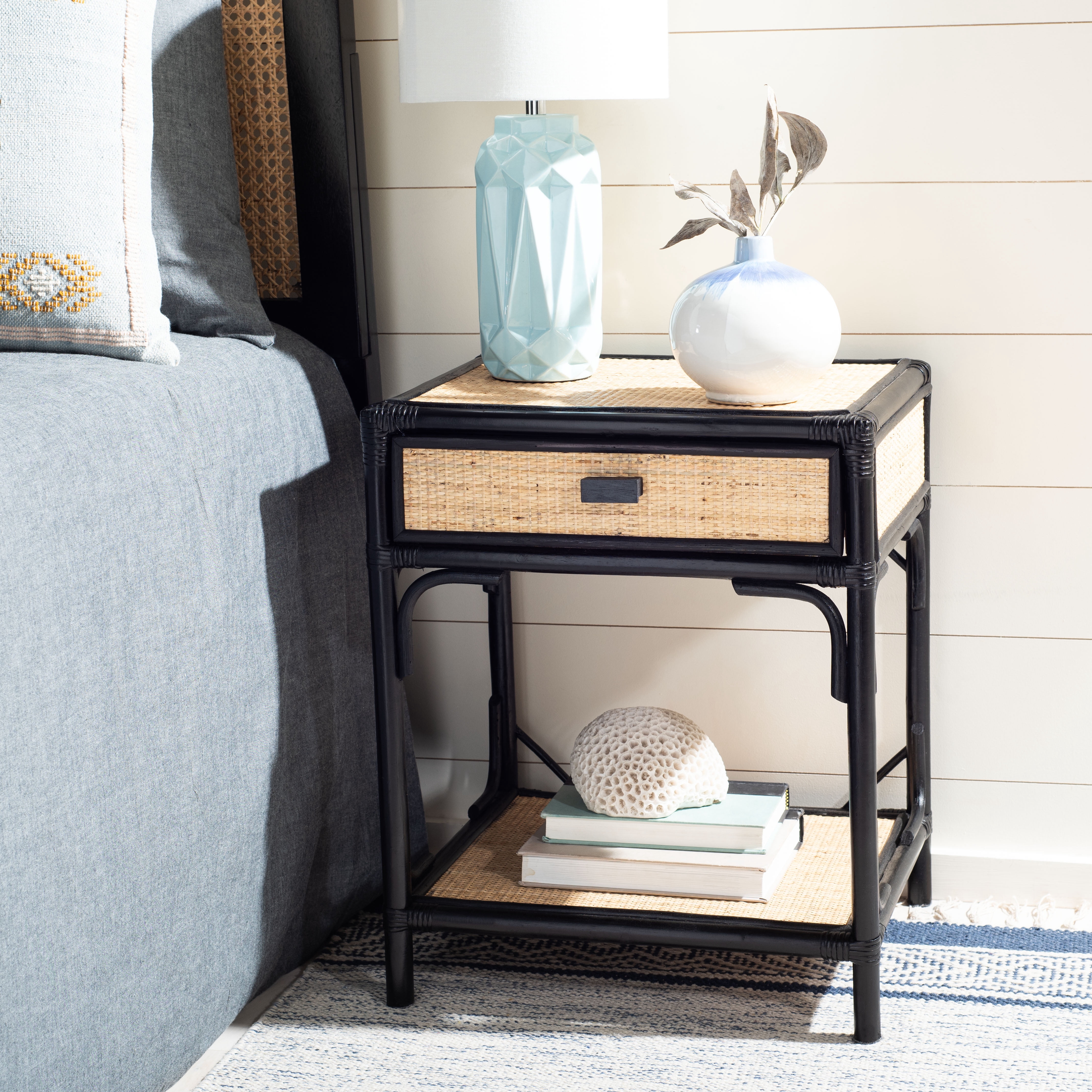 SAFAVIEH Roya Rustic 1 Drawer 1 Shelf Nightstand, Black/Natural