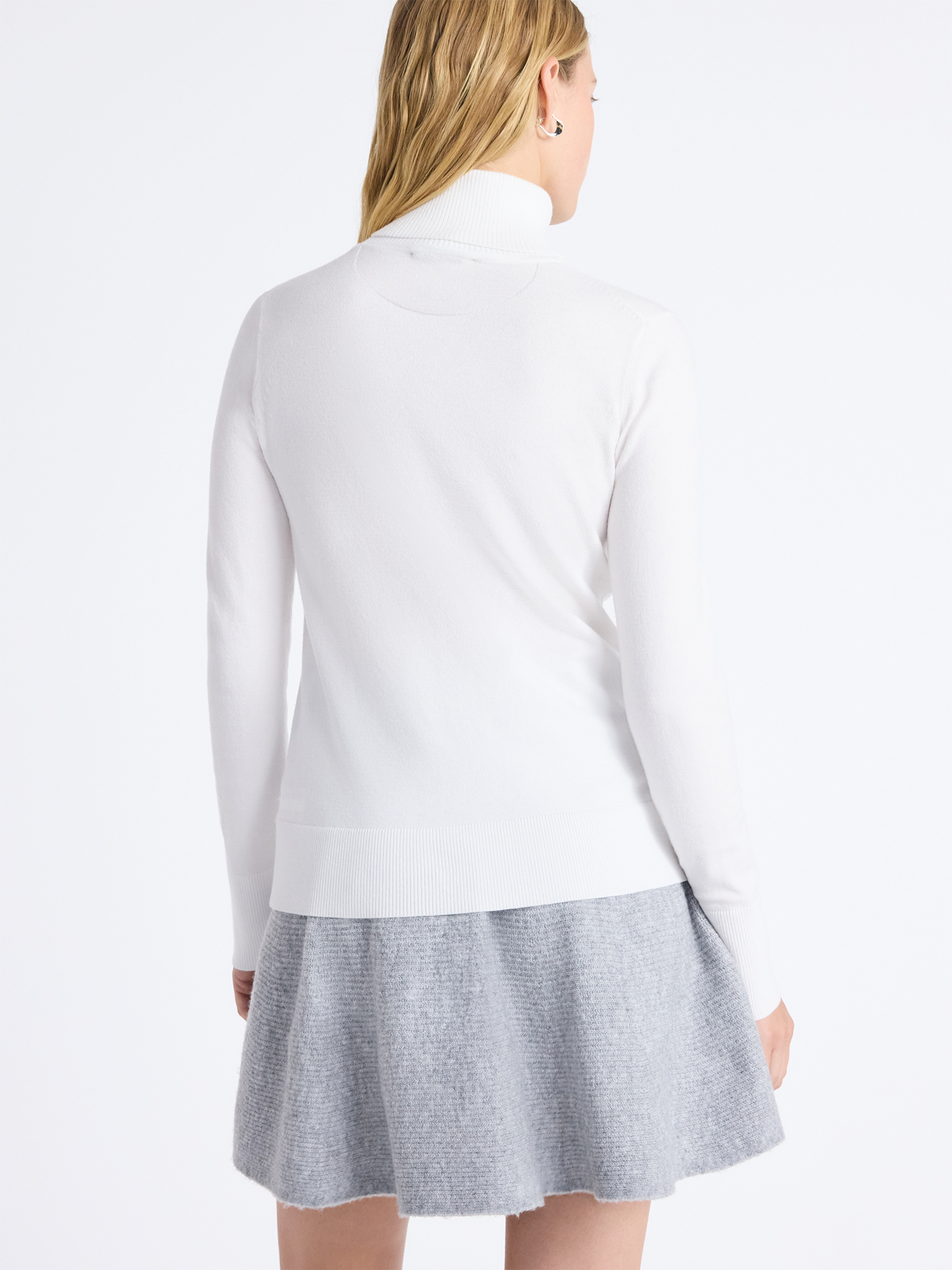 Free Assembly Women's Cozy Yarn Turtleneck Sweater with Long Sleeves, Sizes XS-XXL