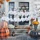 thumbnail image 4 of Guirnalda de cuentas de Halloween | Cuerda de cuentas de madera con fantasma blanco | Adorno colgante de tela de 2 m | Textura de terciopelo suave estilo vintage | Decoración para chimenea de pared, 4 of 6