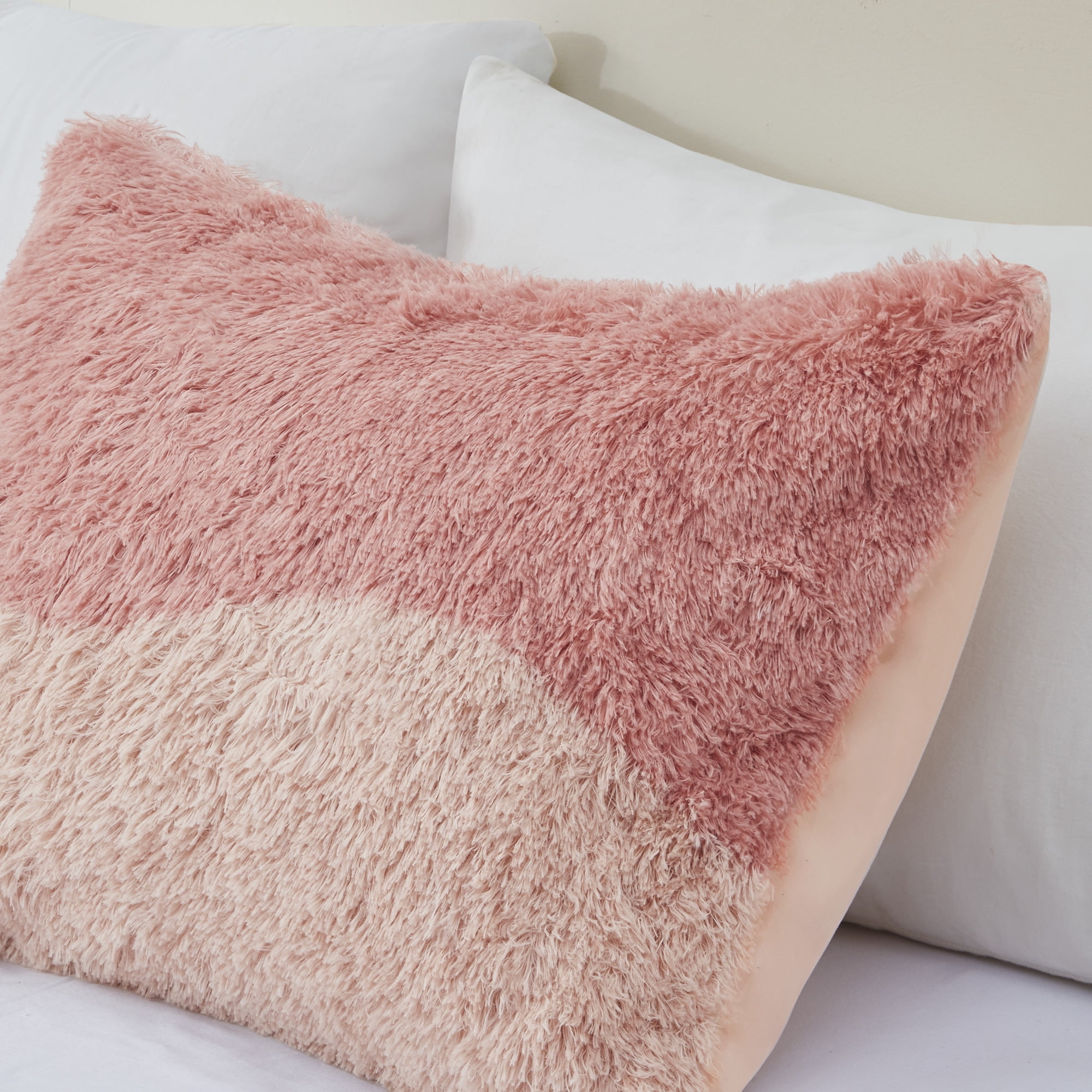 Intelligent Design Twin/Twin XL Comforter Set, Shaggy Faux Fur Wave Warm Bedding Set, 2-Piece Striped Ombre Design Warm Comforter Bed Set, Blush
