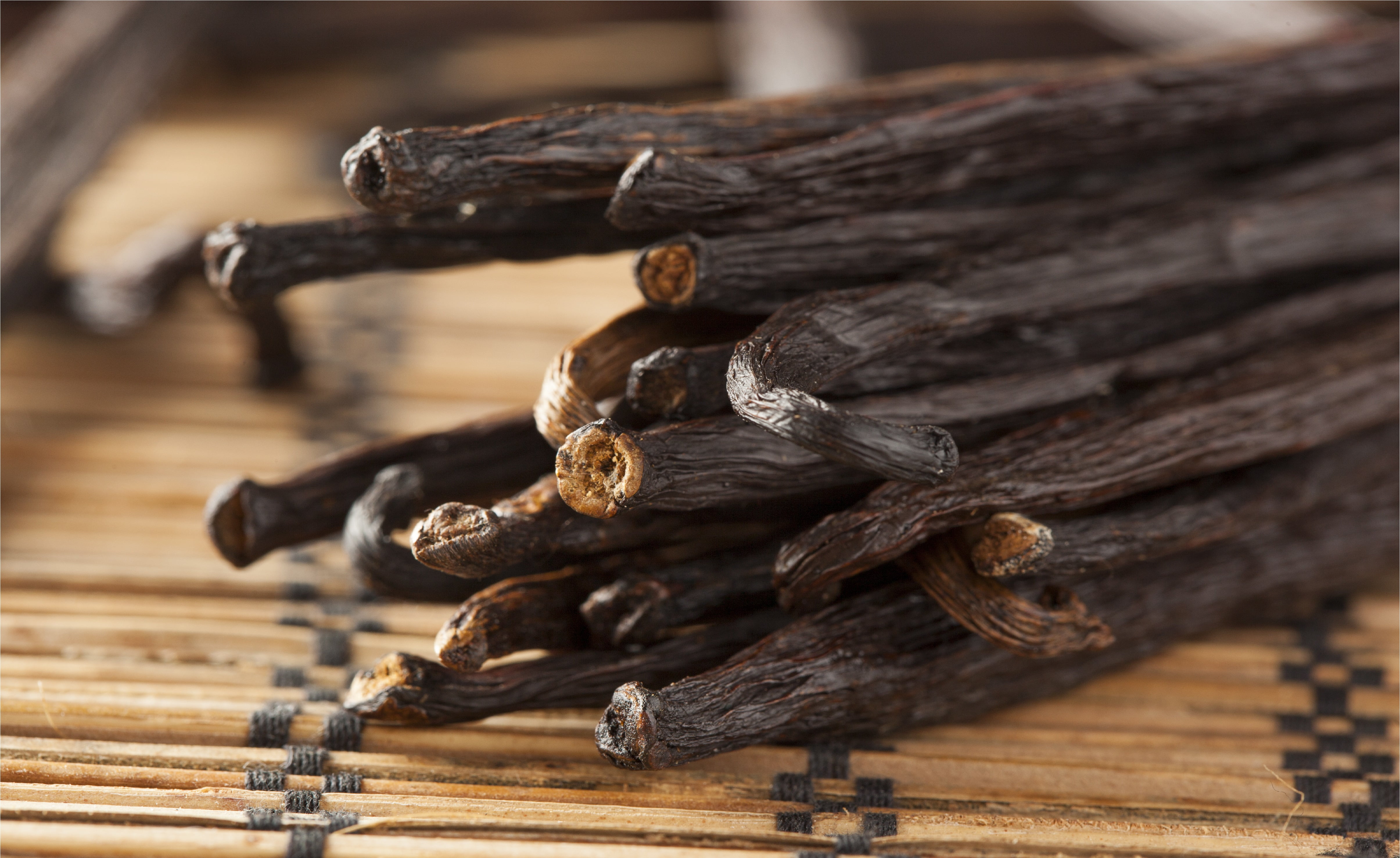 50 Organic Madagascar Vanilla Beans. Whole Grade B Vanilla Pods for Vanilla Extract and Baking